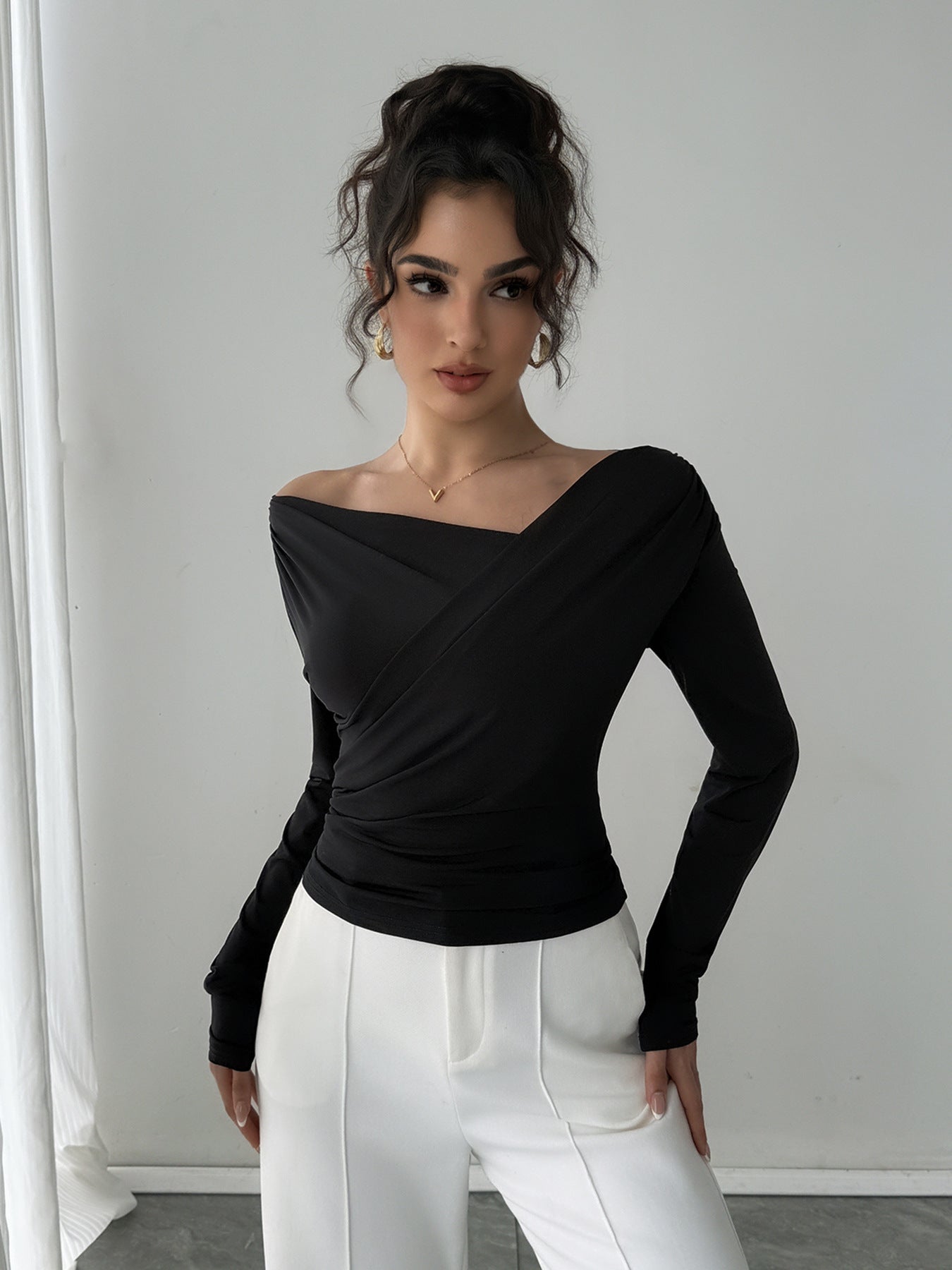 Solid color slanted shoulder collar off shoulder long sleeved shirt