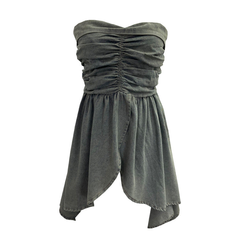 Sleeveless top with strapless folds waist cinching and slit design