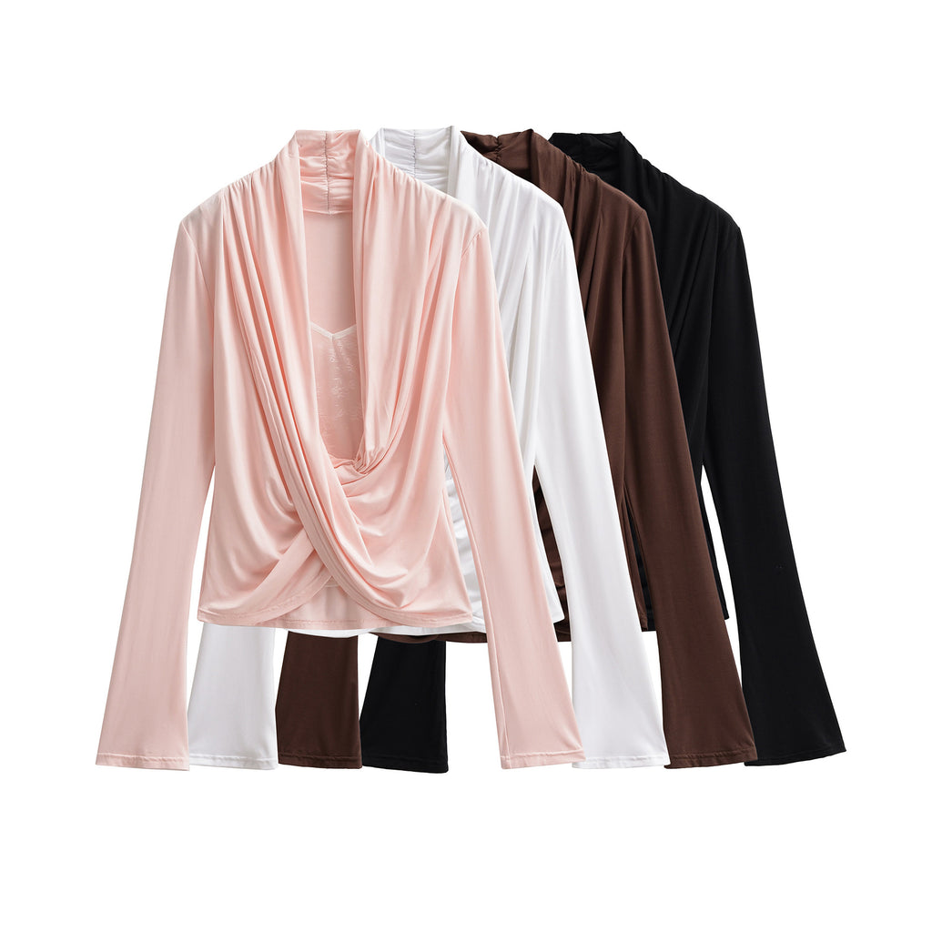 Lace patchwork with slightly flared sleeves as a base shirt