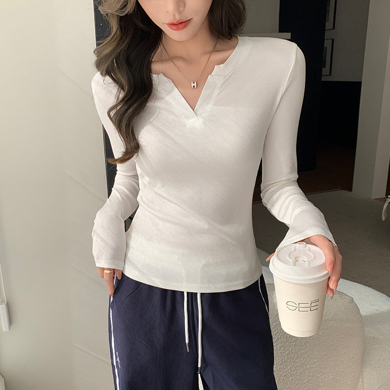 V-neck slim fit T-shirt long sleeved top