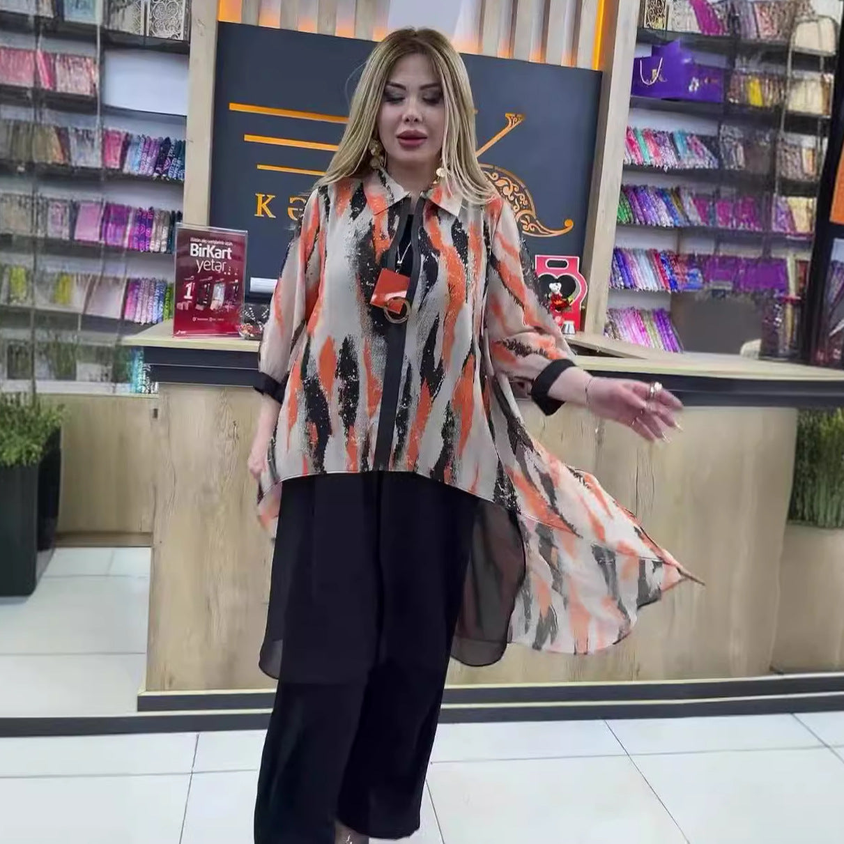 Printed seven quarter sleeve zipper cardigan with tailcoat and slit chiffon shirt