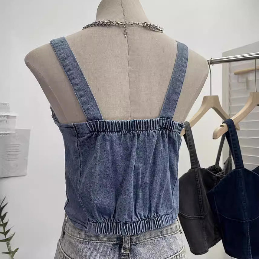 Single breasted short crop top with exposed navel slim fit sleeveless top